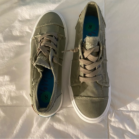 Blowfish Olive Canvas Sneakers - Picture 7 of 12